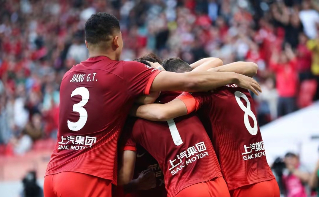 江南官网入口 -关于上海海港训练开放日，今晨门线救险引欢呼，中超在即，高层口径保持一致的信息