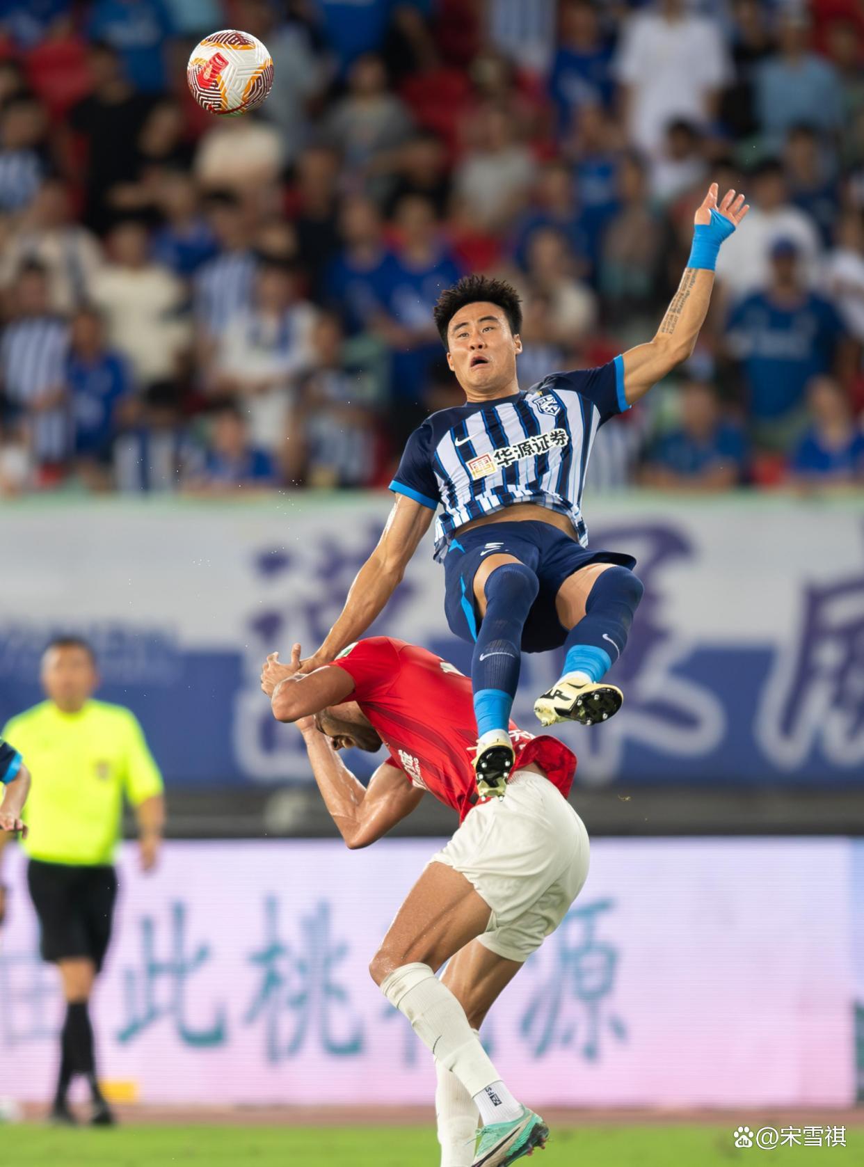 江南官网入口 -关于武汉三镇训练开放日，转会期刷新队史纪录引欢呼，CBA季后赛在即，年轻球员得到机会的信息