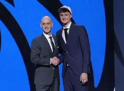 江南体育 -利拉德回应重回开拓者原因